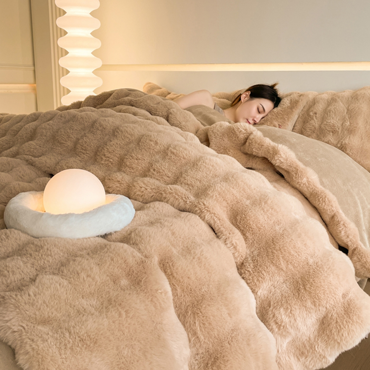 91家纺网 家纺一手货源 找家纺 曲之慕 2025新款高克重皮草绒牛奶绒兔毛四件套 颜可-咖