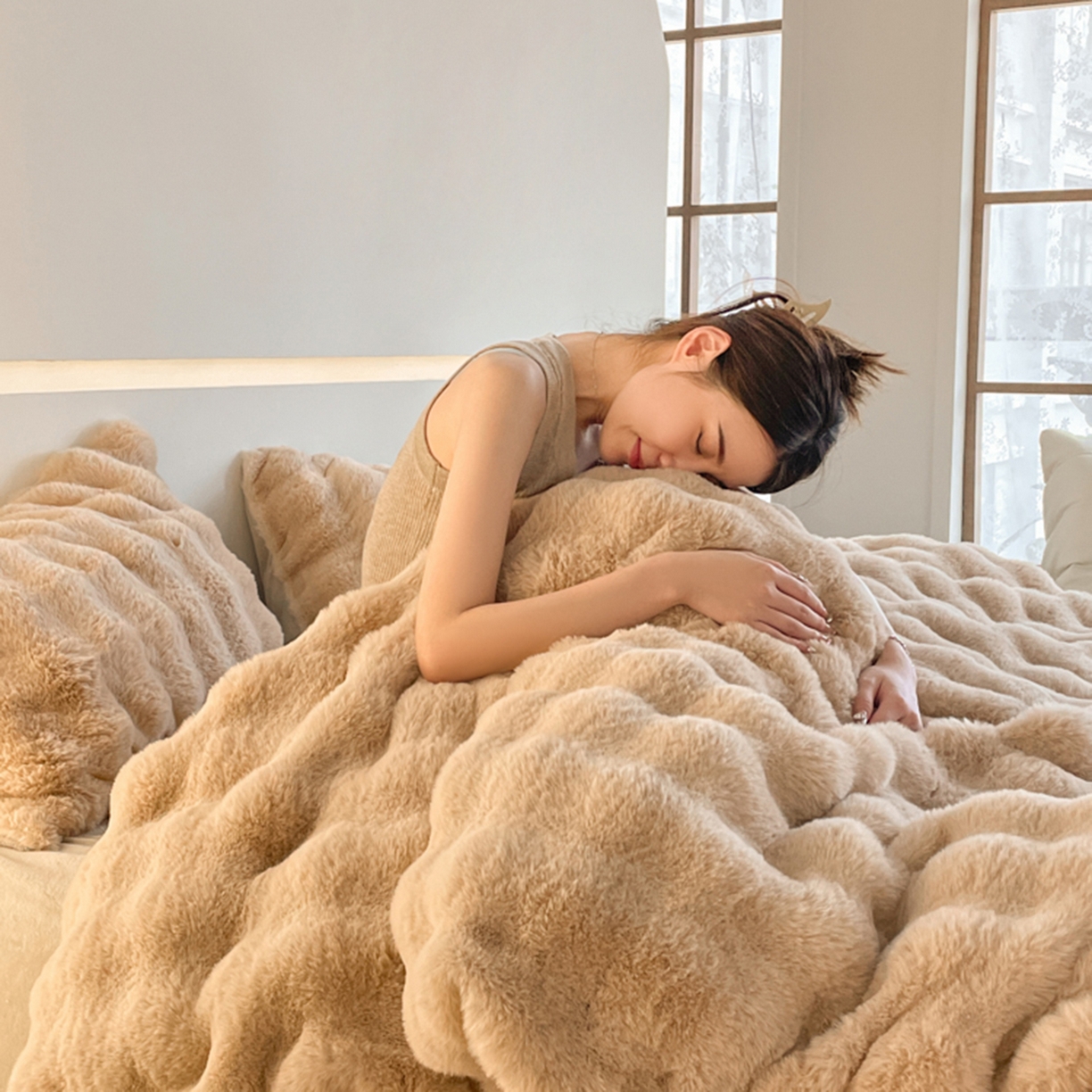 91家纺网 家纺一手货源 找家纺 曲之慕 2025新款高克重皮草绒牛奶绒兔毛四件套 颜可-咖