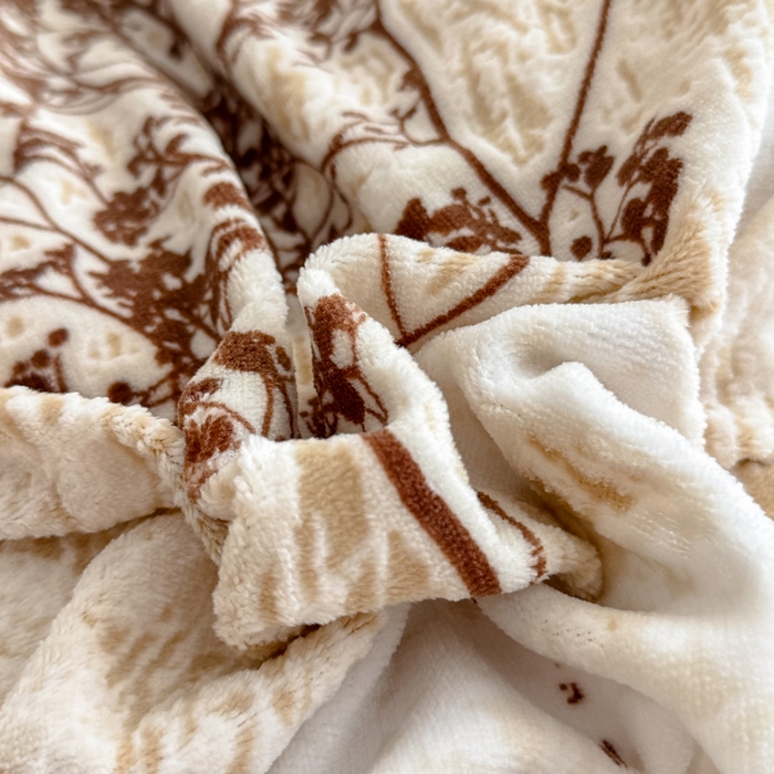 91家纺网 家纺一手货源 找家纺 赛丽雅 2025新款包边雕花烂花牛奶绒四件套 西西里