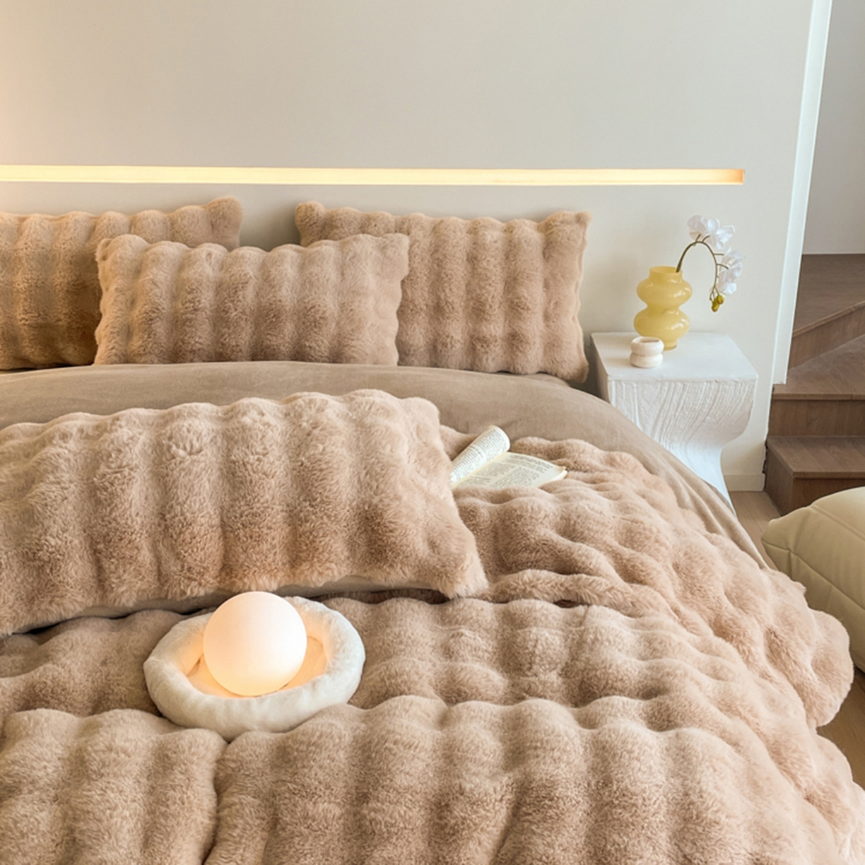 91家纺网 家纺一手货源 找家纺 曲之慕 2025新款高克重皮草绒牛奶绒兔毛四件套 颜可-咖