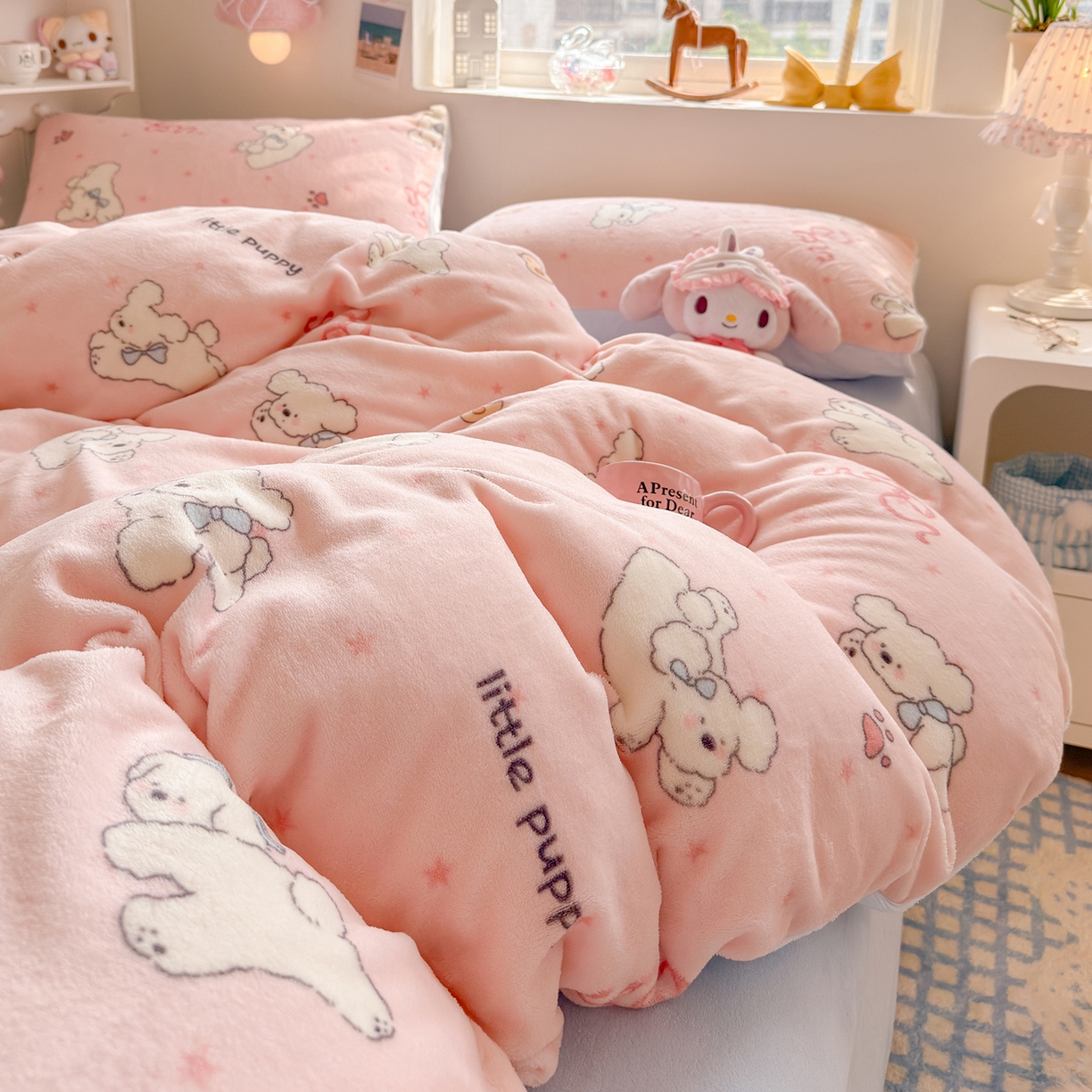 91家纺网 家纺一手货源 找家纺 罗亿家纺 2025新款ins小清新少女奶油卡通可爱加厚200克牛奶绒四件套【3.6公斤】（小红书推荐） 狗狗go