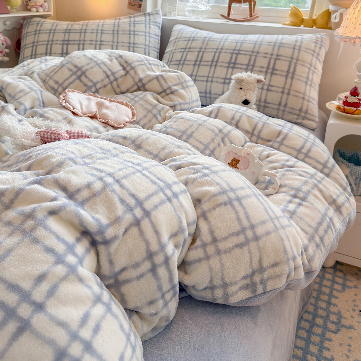 91家纺网 家纺一手货源 找家纺 罗亿家纺 2025新款ins小清新少女奶油卡通可爱加厚200克牛奶绒四件套【3.6公斤】（小红书推荐） 积木-蓝