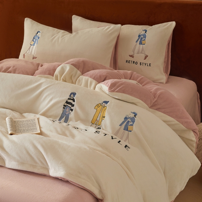 91家纺网 家纺一手货源 找家纺 ONE TWO ONE 121 新品【牛奶绒刺绣四件套】2025毛毯被子四件套单件床单被套床笠珊瑚绒牛奶绒冬被法兰绒兔毛绒 baby-橘粉