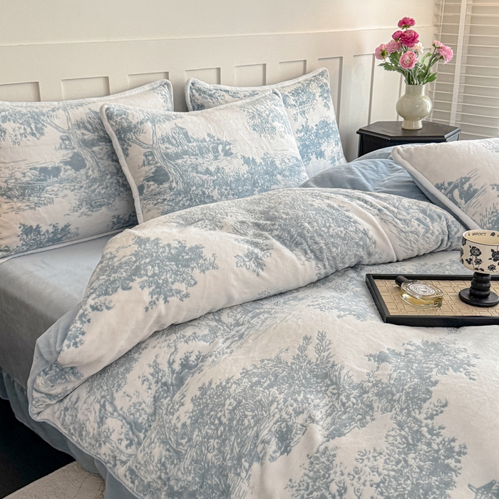 91家纺网 家纺一手货源 找家纺 赛丽雅 2025新款包边雕花烂花牛奶绒四件套 云思木想