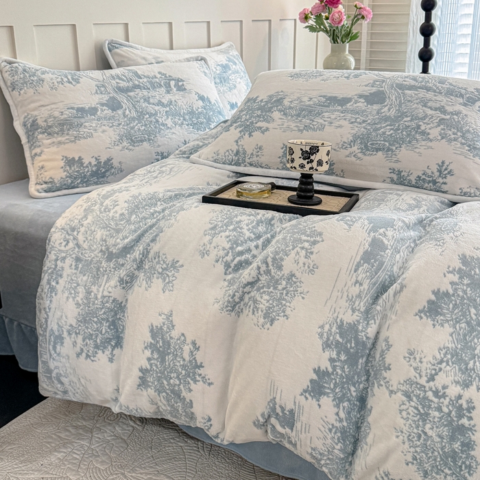 91家纺网 家纺一手货源 找家纺 赛丽雅 2025新款包边雕花烂花牛奶绒四件套 云思木想