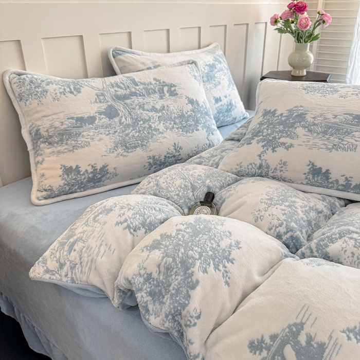 91家纺网 家纺一手货源 找家纺 赛丽雅 2025新款包边雕花烂花牛奶绒四件套 云思木想