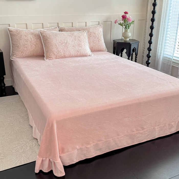 91家纺网 家纺一手货源 找家纺 赛丽雅 2025新款包边雕花烂花牛奶绒四件套 长夏叶曼-浅桔