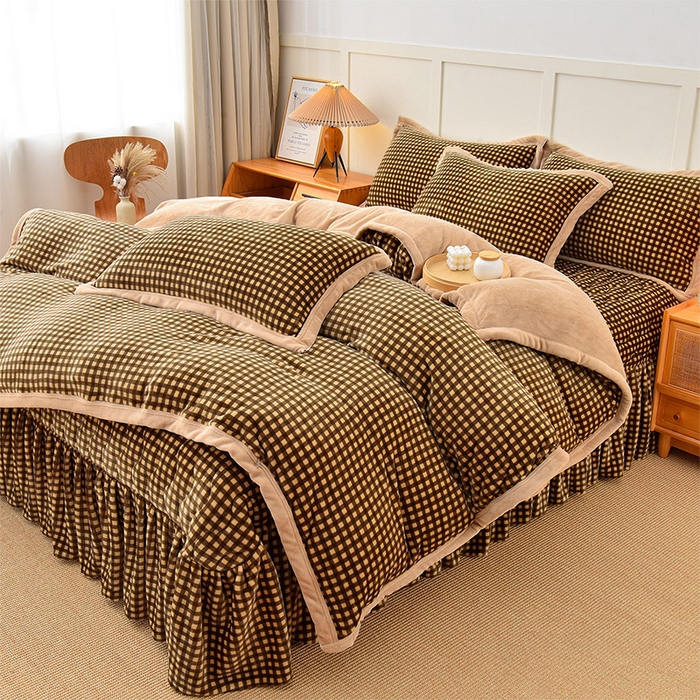 91家纺网 家纺一手货源 找家纺 茉保家纺 2024新款无印风款牛奶绒床盖四件套 咖小格