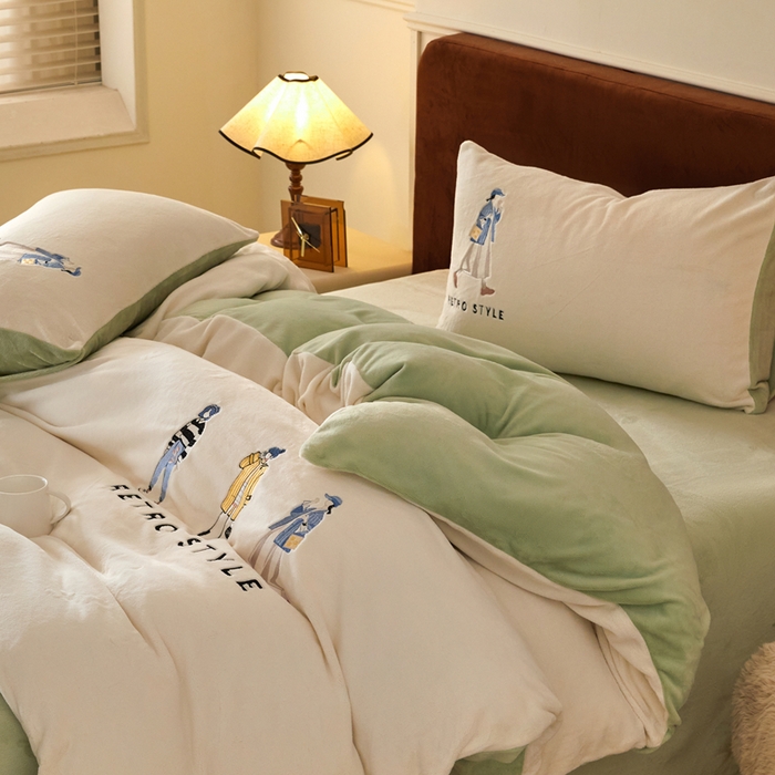 91家纺网 家纺一手货源 找家纺 ONE TWO ONE 121 新品【牛奶绒刺绣四件套】2025毛毯被子四件套单件床单被套床笠珊瑚绒牛奶绒冬被法兰绒兔毛绒 baby-浅绿