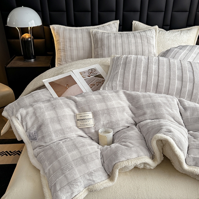 91家纺网 家纺一手货源 找家纺 雅诗帛 2025新款A类玉兔绒北极绒纯色四件套 玉兔灰【双面加绒】