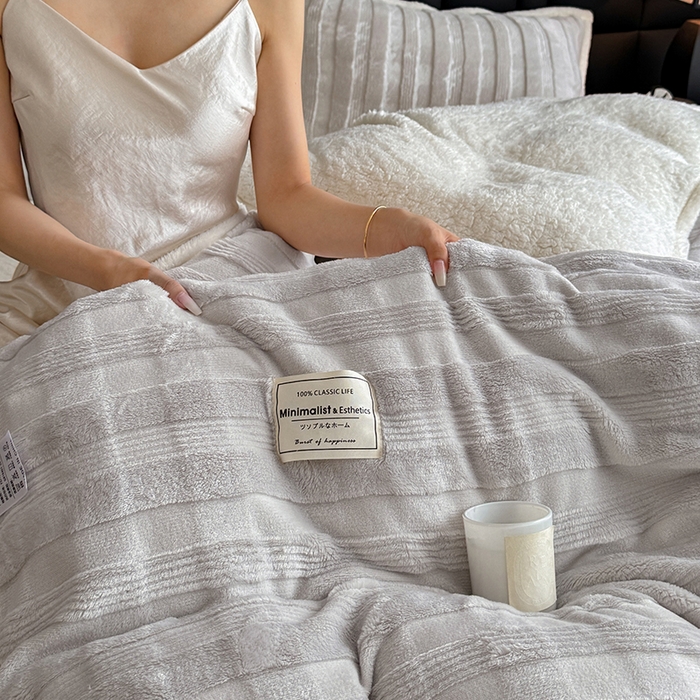 91家纺网 家纺一手货源 找家纺 雅诗帛 2025新款A类玉兔绒北极绒纯色四件套 玉兔灰【双面加绒】