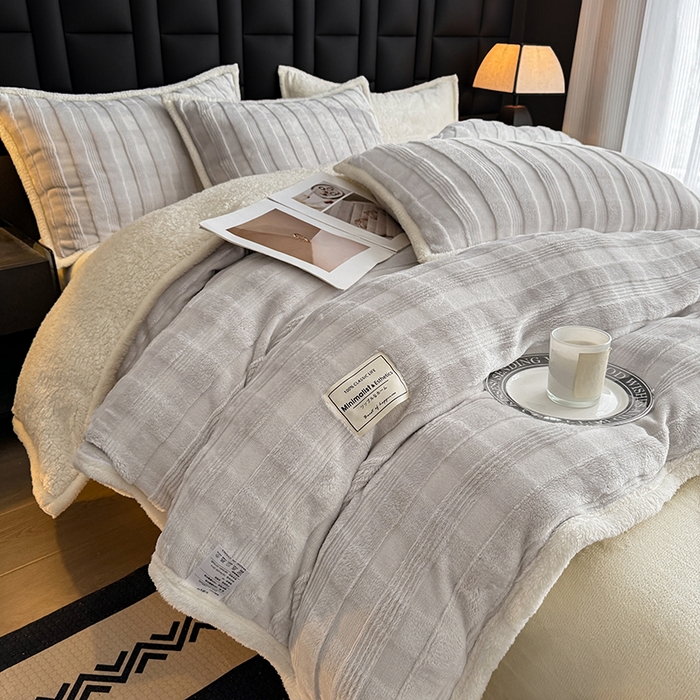91家纺网 家纺一手货源 找家纺 雅诗帛 2025新款A类玉兔绒北极绒纯色四件套 玉兔灰【双面加绒】
