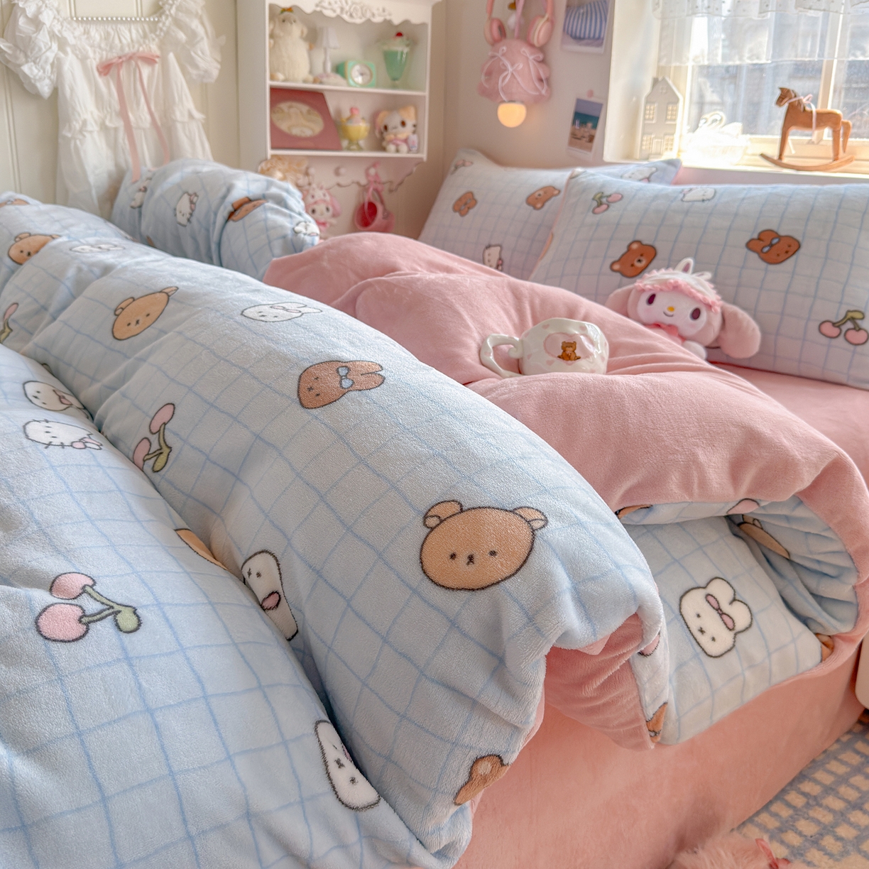 91家纺网 家纺一手货源 找家纺 罗亿家纺 2025新款ins小清新少女奶油卡通可爱加厚200克牛奶绒四件套【3.6公斤】（小红书推荐） 萌仔派对