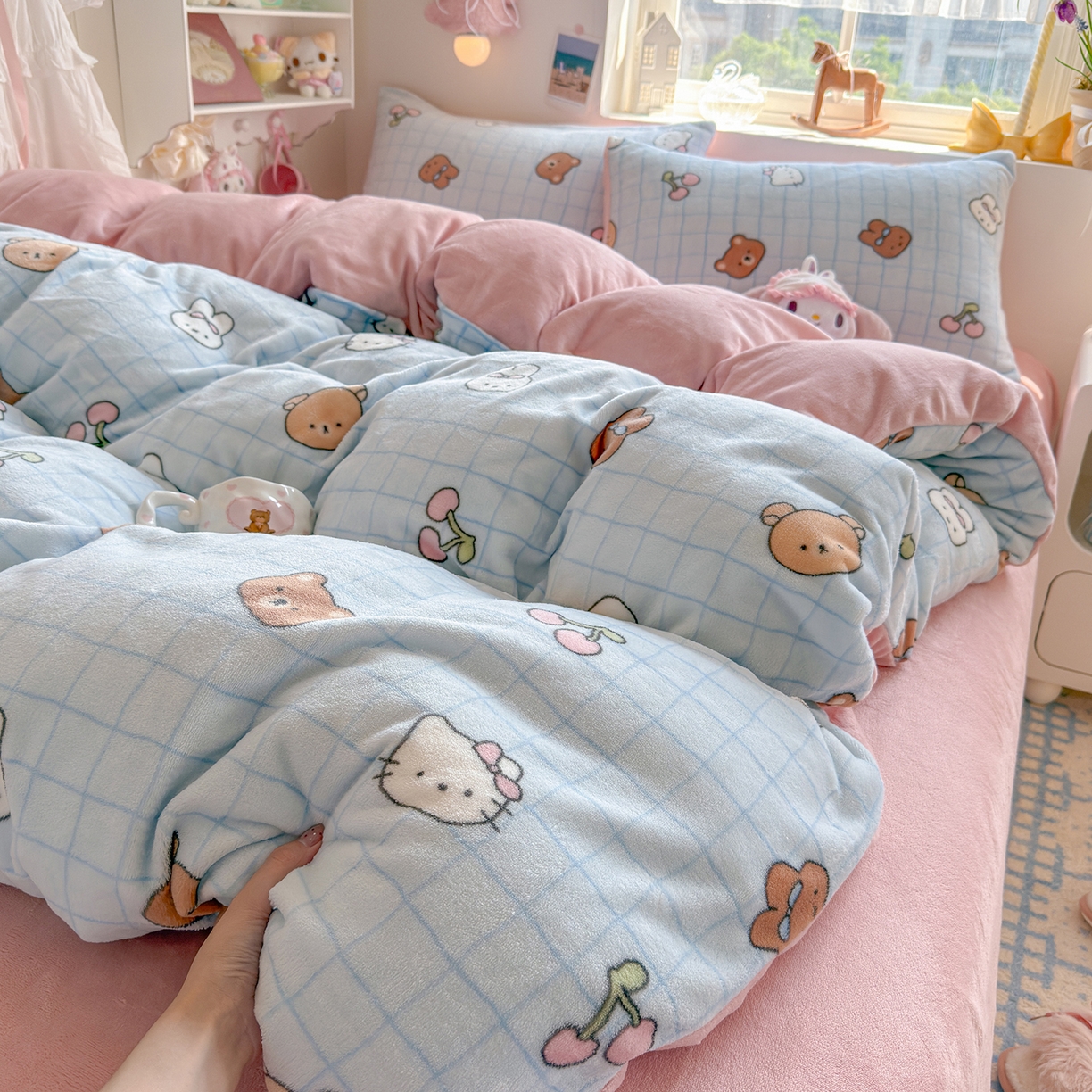 91家纺网 家纺一手货源 找家纺 罗亿家纺 2025新款ins小清新少女奶油卡通可爱加厚200克牛奶绒四件套【3.6公斤】（小红书推荐） 萌仔派对