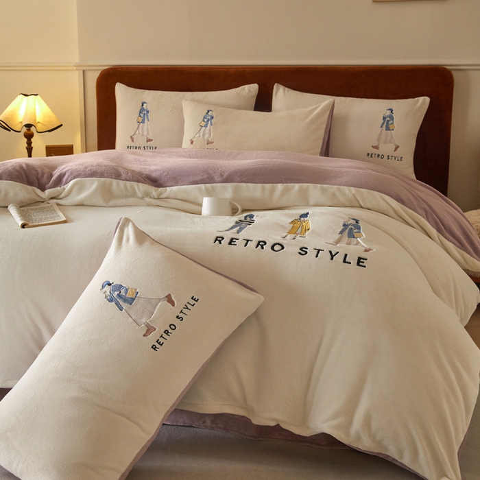 91家纺网 家纺一手货源 找家纺 ONE TWO ONE 121 新品【牛奶绒刺绣四件套】2025毛毯被子四件套单件床单被套床笠珊瑚绒牛奶绒冬被法兰绒兔毛绒 baby-浅紫