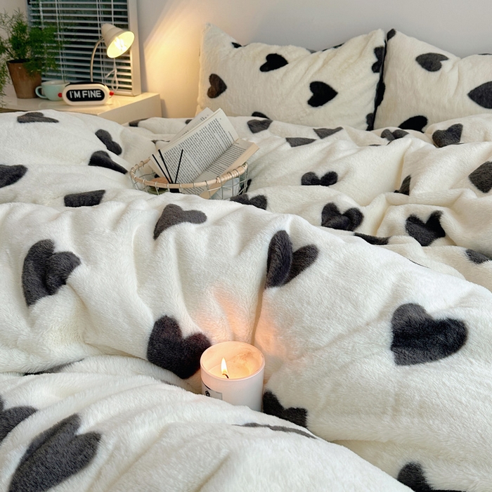 91家纺网 家纺一手货源 找家纺 雅居纺家纺 2025新款高克重兔绒印花四件套-爱心 爱心-灰