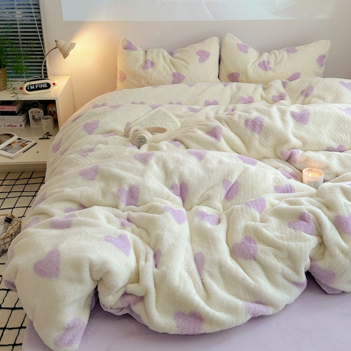 91家纺网 家纺一手货源 找家纺 雅居纺家纺 2025新款高克重兔绒印花四件套-爱心 爱心-紫