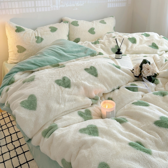 91家纺网 家纺一手货源 找家纺 雅居纺家纺 2025新款高克重兔绒印花四件套-爱心 爱心-绿