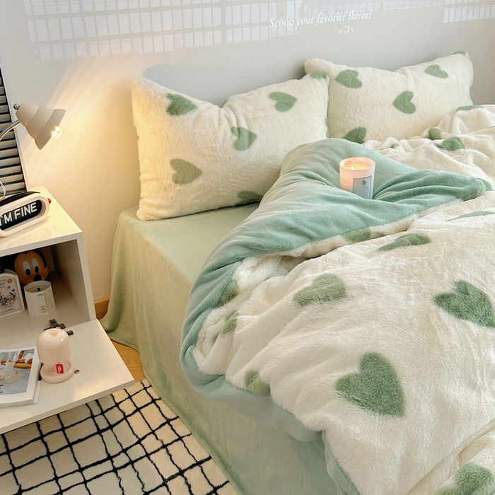 91家纺网 家纺一手货源 找家纺 雅居纺家纺 2025新款高克重兔绒印花四件套-爱心 爱心-绿