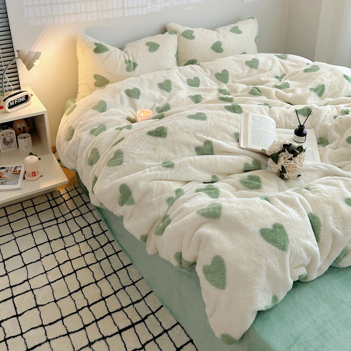 91家纺网 家纺一手货源 找家纺 雅居纺家纺 2025新款高克重兔绒印花四件套-爱心 爱心-绿