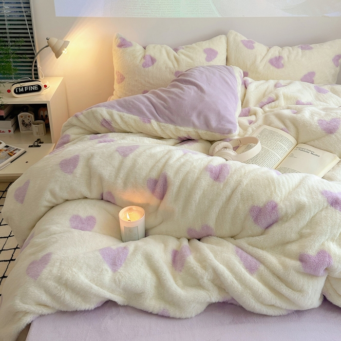 91家纺网 家纺一手货源 找家纺 雅居纺家纺 2025新款高克重兔绒印花四件套-爱心 爱心-紫