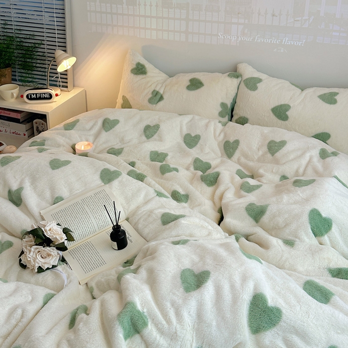 91家纺网 家纺一手货源 找家纺 雅居纺家纺 2025新款高克重兔绒印花四件套-爱心 爱心-绿