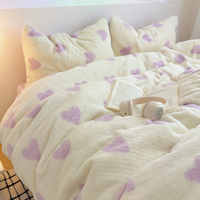 91家纺网 家纺一手货源 找家纺 雅居纺家纺 2025新款高克重兔绒印花四件套-爱心 爱心-紫