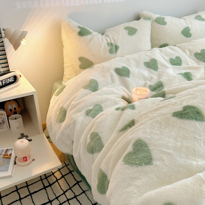 91家纺网 家纺一手货源 找家纺 雅居纺家纺 2025新款高克重兔绒印花四件套-爱心 爱心-绿