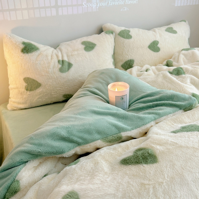 91家纺网 家纺一手货源 找家纺 雅居纺家纺 2025新款高克重兔绒印花四件套-爱心 爱心-绿