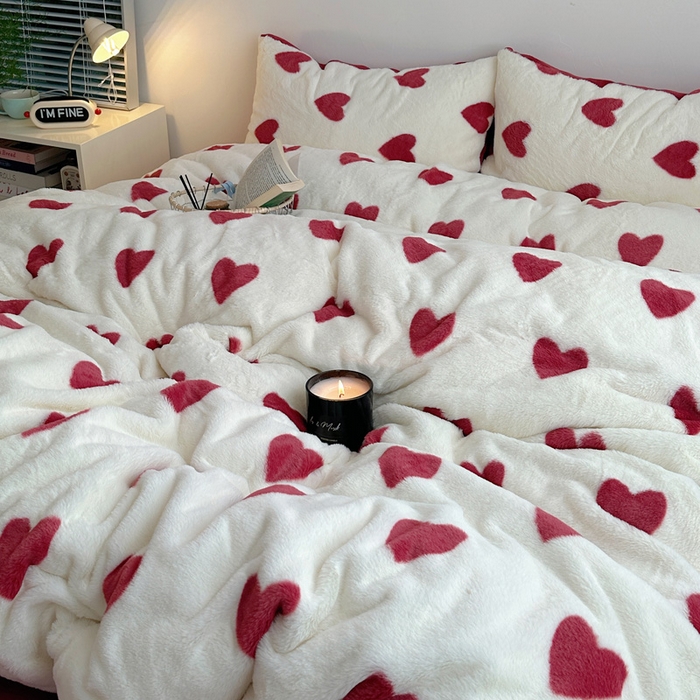 91家纺网 家纺一手货源 找家纺 雅居纺家纺 2025新款高克重兔绒印花四件套-爱心 爱心-红