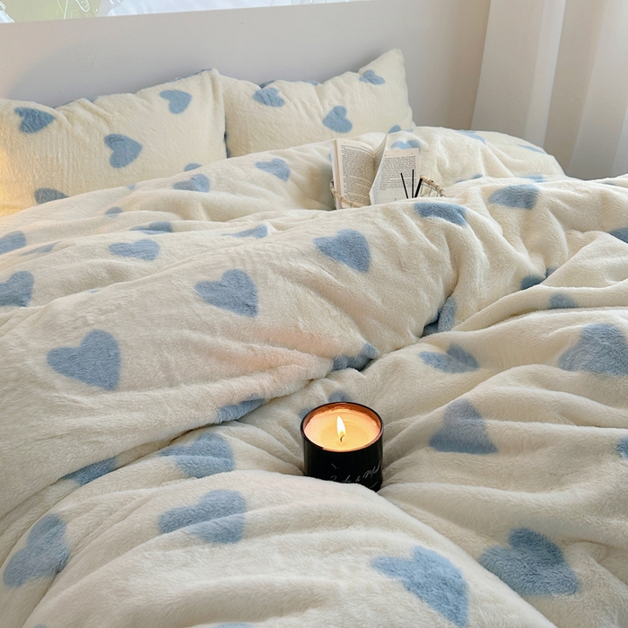 91家纺网 家纺一手货源 找家纺 雅居纺家纺 2025新款高克重兔绒印花四件套-爱心 爱心-蓝