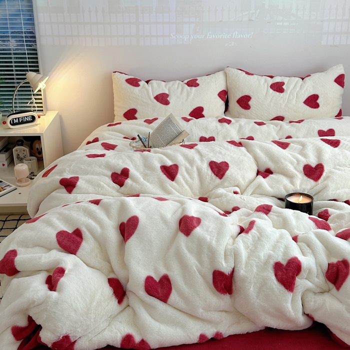 91家纺网 家纺一手货源 找家纺 雅居纺家纺 2025新款高克重兔绒印花四件套-爱心 爱心-红