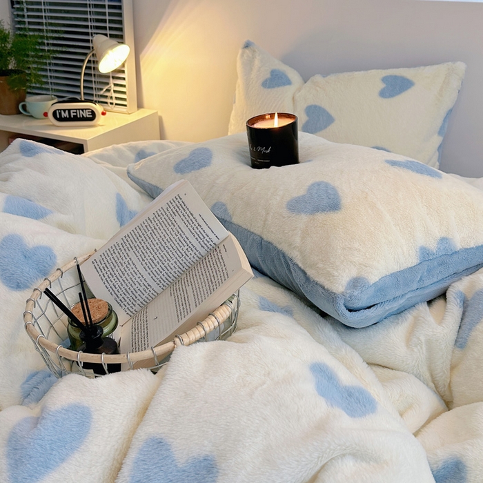 91家纺网 家纺一手货源 找家纺 雅居纺家纺 2025新款高克重兔绒印花四件套-爱心 爱心-蓝