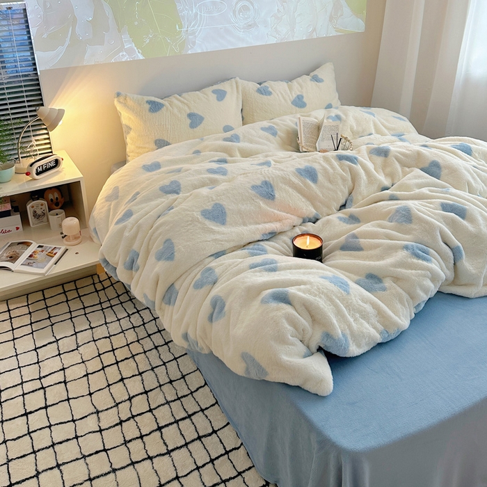 91家纺网 家纺一手货源 找家纺 雅居纺家纺 2025新款高克重兔绒印花四件套-爱心 爱心-蓝