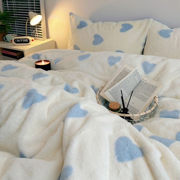 91家纺网 家纺一手货源 找家纺 雅居纺家纺 2025新款高克重兔绒印花四件套-爱心 爱心-蓝