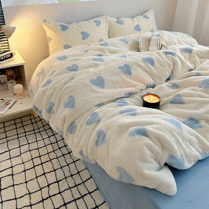 91家纺网 家纺一手货源 找家纺 雅居纺家纺 2025新款高克重兔绒印花四件套-爱心 爱心-蓝