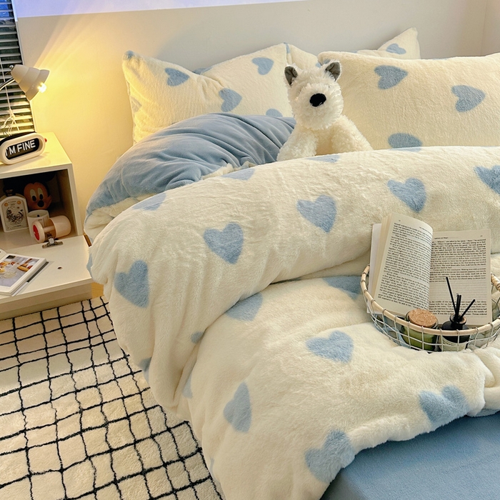 91家纺网 家纺一手货源 找家纺 雅居纺家纺 2025新款高克重兔绒印花四件套-爱心 爱心-蓝