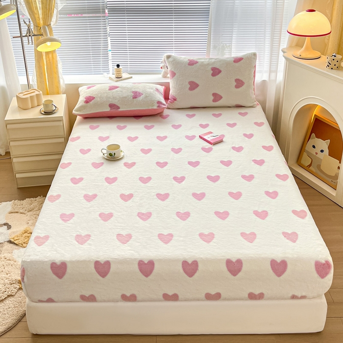 91家纺网 家纺一手货源 找家纺 （总）雅居纺家纺 2025新款高克重兔绒印花单床笠-爱心