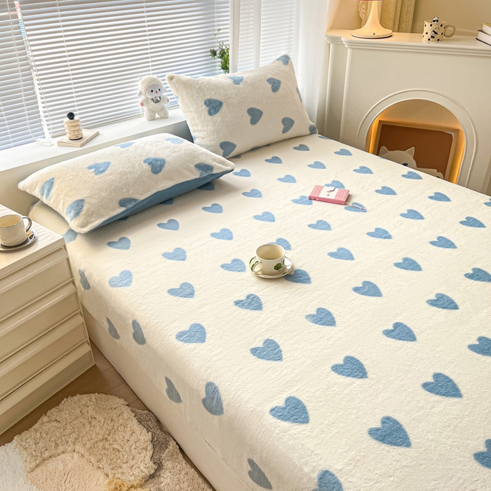 91家纺网 家纺一手货源 找家纺 雅居纺家纺 2025新款高克重兔绒印花单床笠-爱心 爱心-蓝