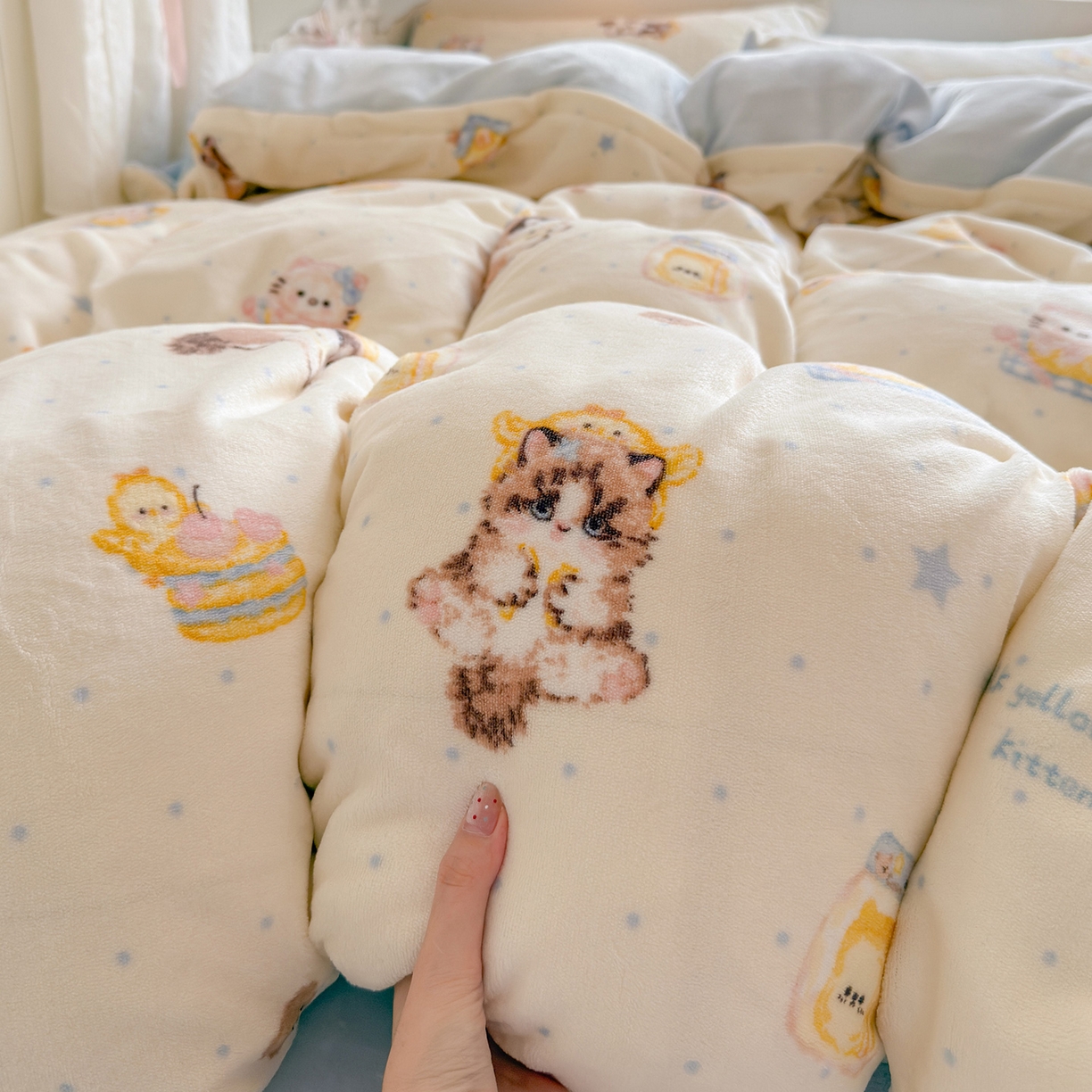 91家纺网 家纺一手货源 找家纺 罗亿家纺 2025新款ins小清新少女奶油卡通可爱加厚200克牛奶绒四件套【3.6公斤】（小红书推荐） 奶油猫咪