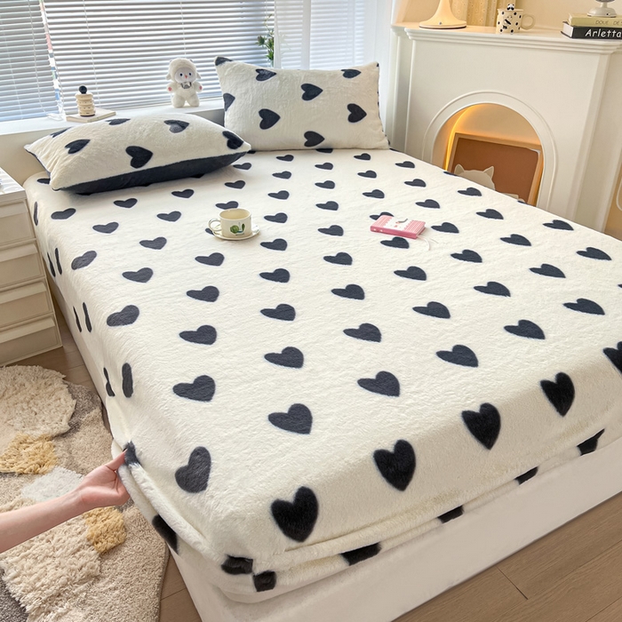 91家纺网 家纺一手货源 找家纺 雅居纺家纺 2025新款高克重兔绒印花单床笠-爱心 爱心-灰