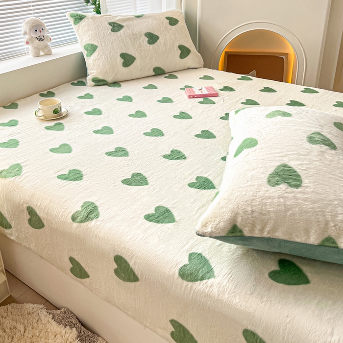 91家纺网 家纺一手货源 找家纺 雅居纺家纺 2025新款高克重兔绒印花单床笠-爱心 爱心-绿