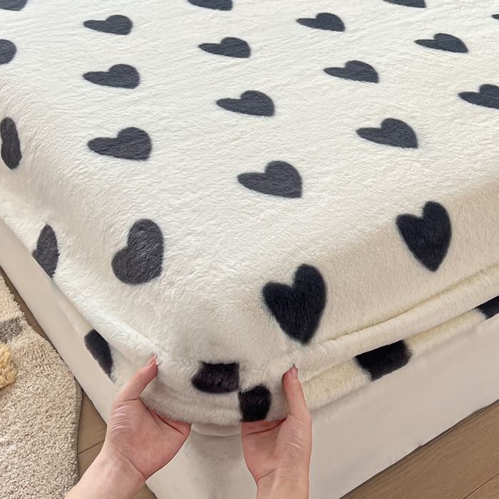 91家纺网 家纺一手货源 找家纺 雅居纺家纺 2025新款高克重兔绒印花单床笠-爱心 爱心-灰