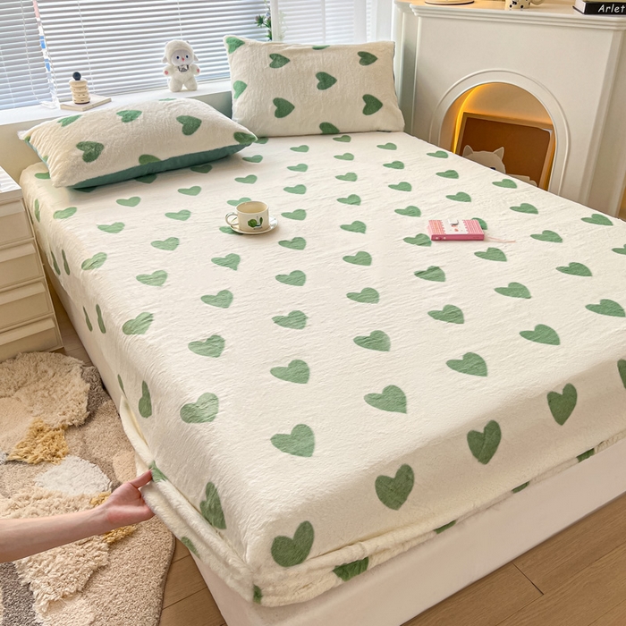 91家纺网 家纺一手货源 找家纺 雅居纺家纺 2025新款高克重兔绒印花单床笠-爱心 爱心-绿