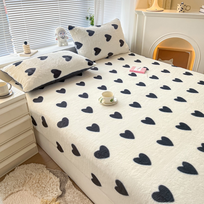 91家纺网 家纺一手货源 找家纺 雅居纺家纺 2025新款高克重兔绒印花单床笠-爱心 爱心-灰