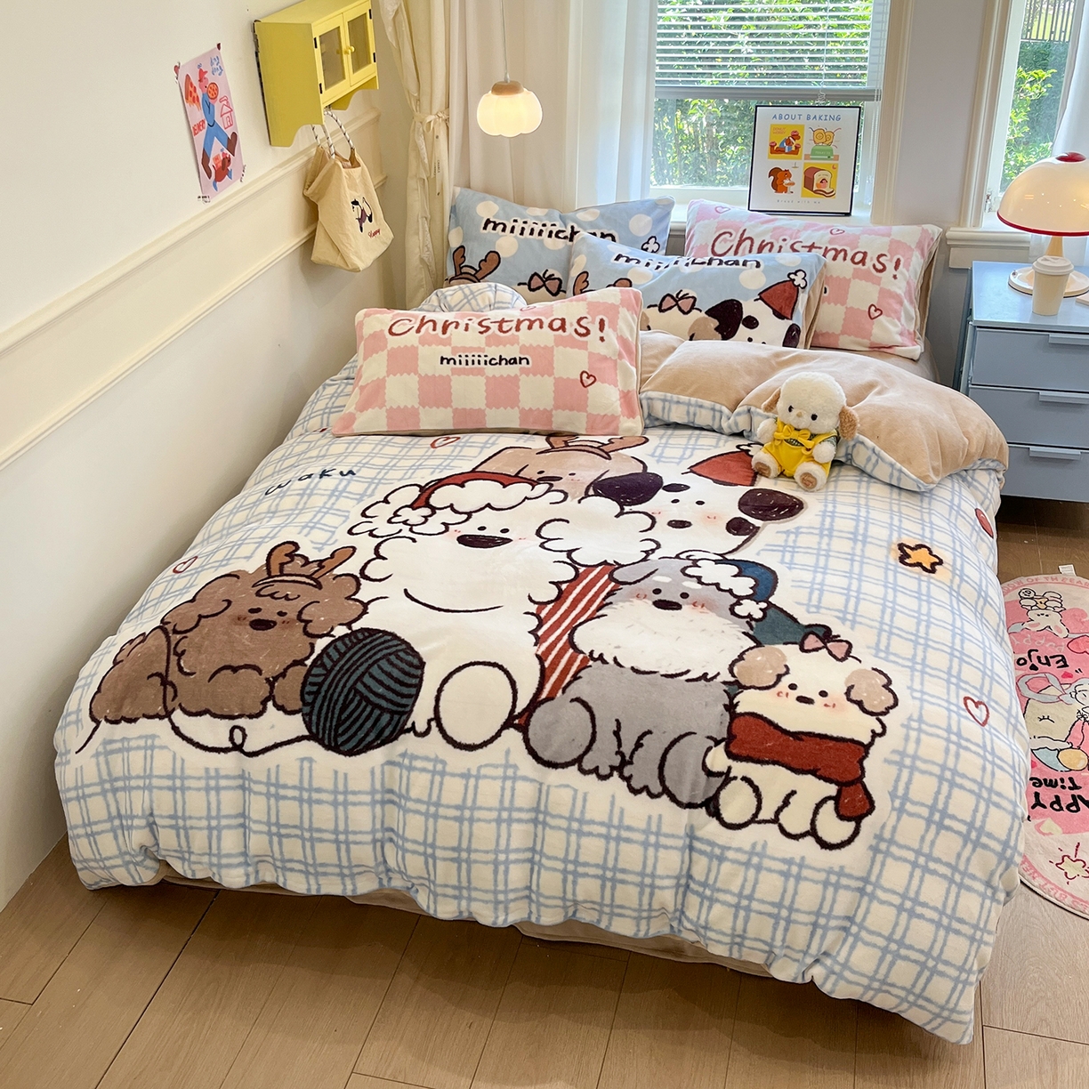 91家纺网 家纺一手货源 找家纺 桃子家居 2025新品A类正版授权miiiiichan咪酱大版卡通数码印花加厚牛奶绒系列四件套 绒大版-咪酱冬日派对