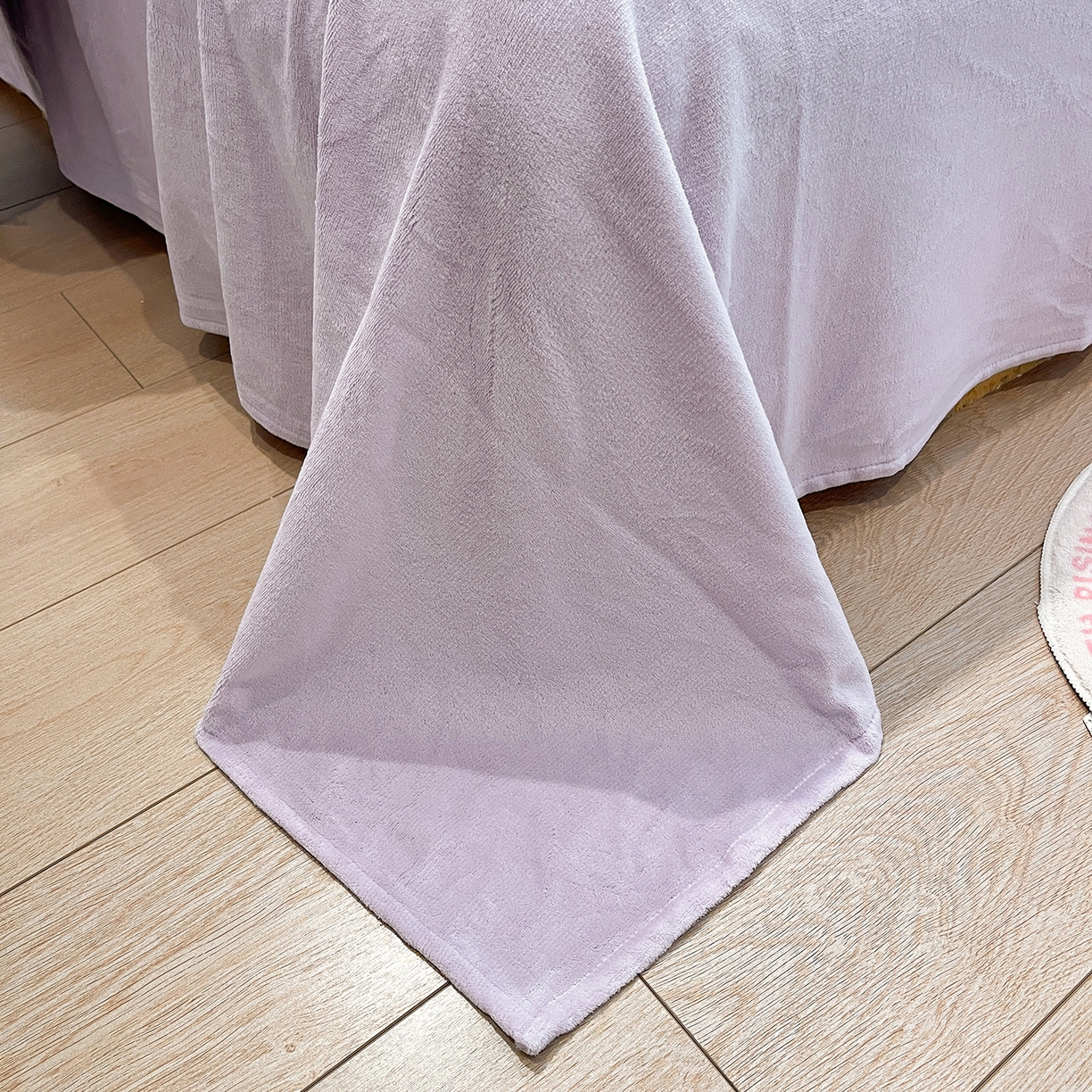 91家纺网 家纺一手货源 找家纺 桃子家居 2025新品A类正版授权miiiiichan咪酱大版卡通数码印花加厚牛奶绒系列四件套 绒大版-咪酱泡泡猫咪