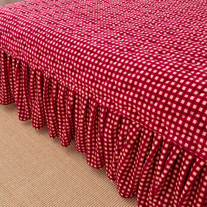 91家纺网 家纺一手货源 找家纺 茉保家纺 2024新款无印风款牛奶绒床盖 红小格