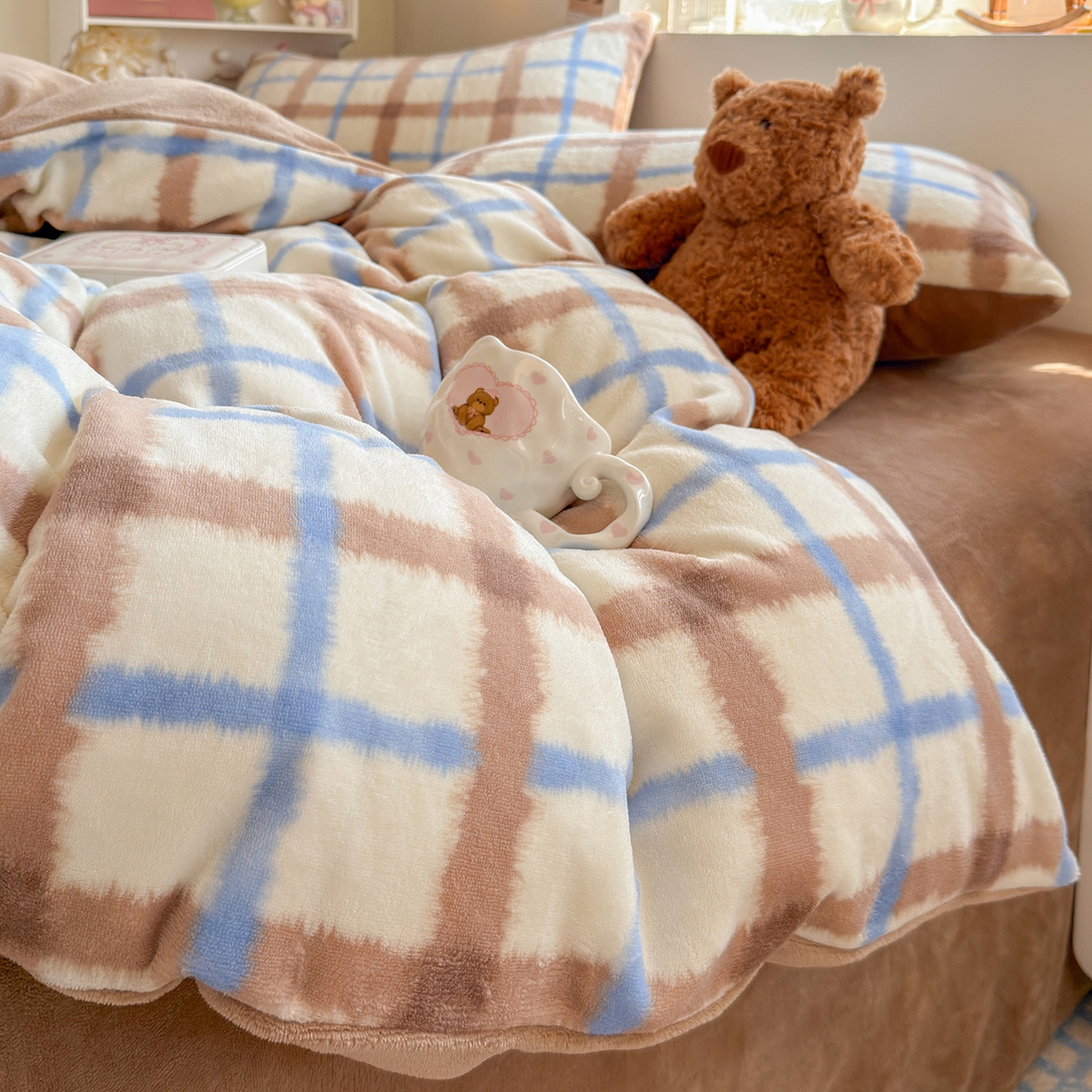 91家纺网 家纺一手货源 找家纺 罗亿家纺 2025新款ins小清新少女奶油卡通可爱加厚200克牛奶绒四件套【3.6公斤】（小红书推荐） 奶油小方