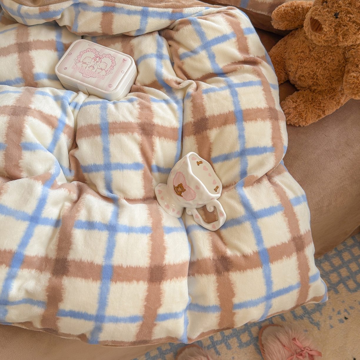 91家纺网 家纺一手货源 找家纺 罗亿家纺 2025新款ins小清新少女奶油卡通可爱加厚200克牛奶绒四件套【3.6公斤】（小红书推荐） 奶油小方